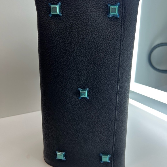 Ferragamo - Picture 5 of 12